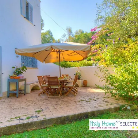 Large Garden With Private Access - Villa *