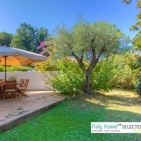 Large Garden With Private Access - Villa
