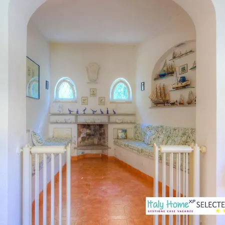 Large Garden With Private Access - *