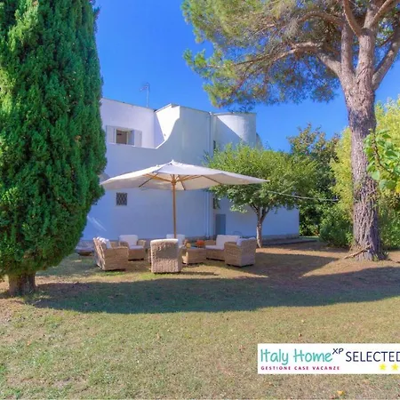 Large Garden With Private Access - Villa *