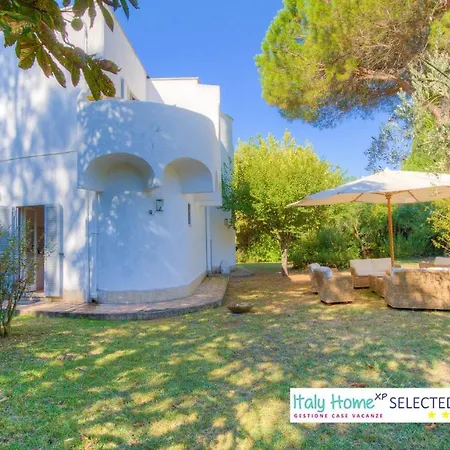 Large Garden With Private Access - Villa Formia