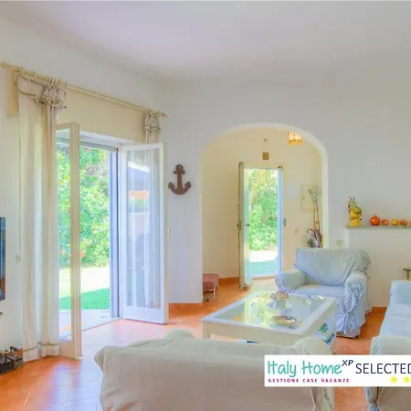 Villa Large Garden With Private Access -
