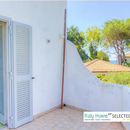 Large Garden With Private Access - * Formia